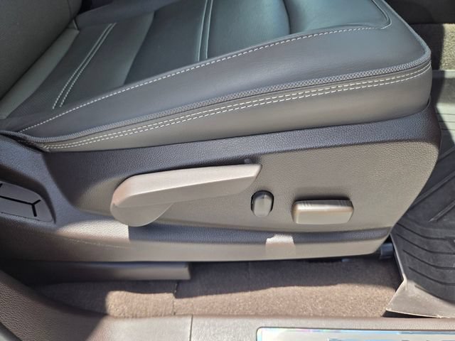 Used 2021 GMC Canyon Denali RWD image 16