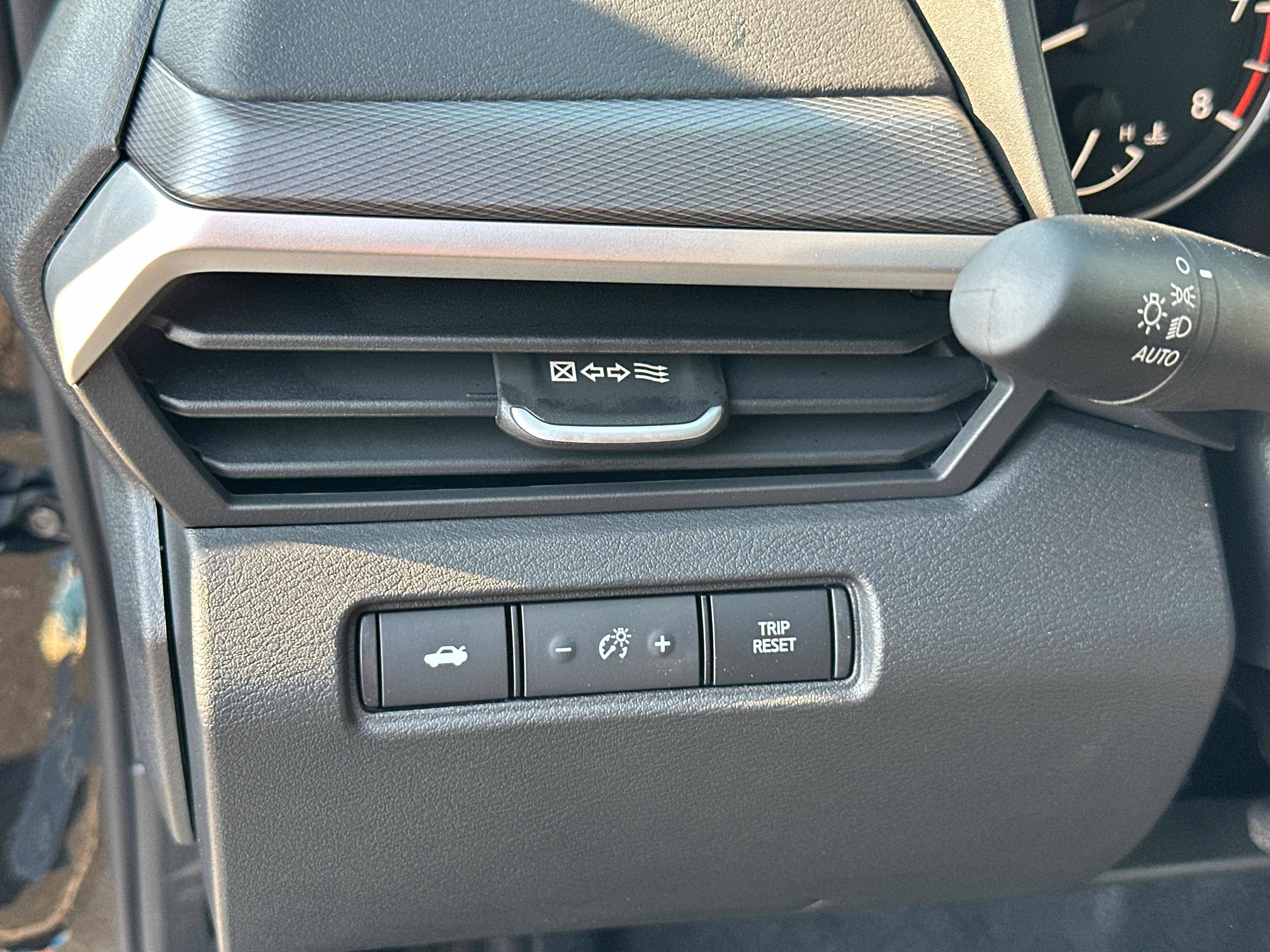 New 2026 Nissan Altima 2.5 SR AWD/4WD image 19