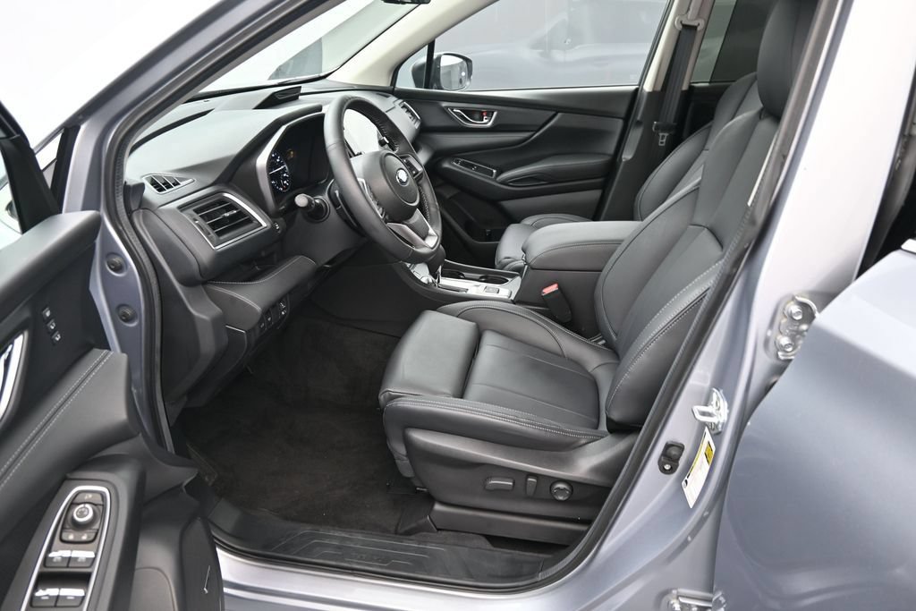 Used 2025 Subaru Ascent Limited w/ Popular Package #2 AWD/4WD image 16