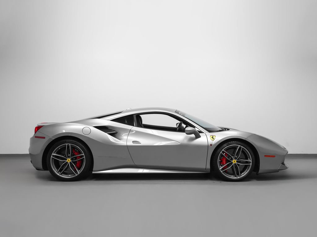 Certified 2018 Ferrari 488 GTB RWD image 4