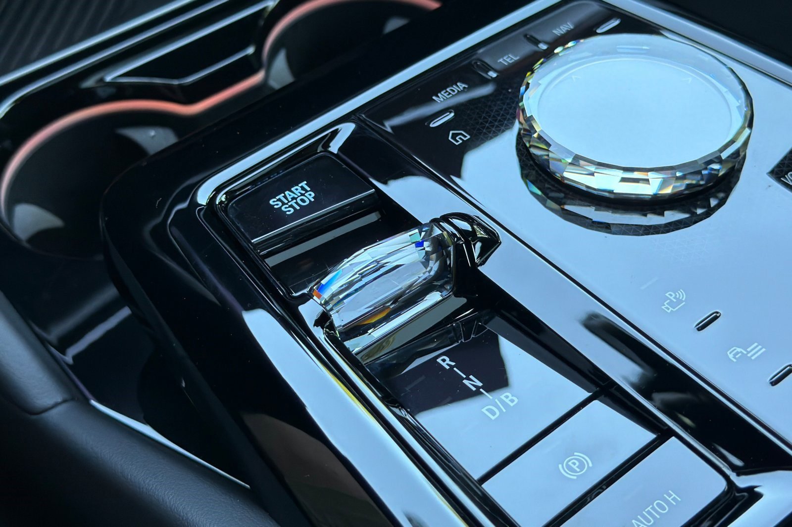 Used 2025 BMW i5 xDrive40 w/ Executive Package image 28