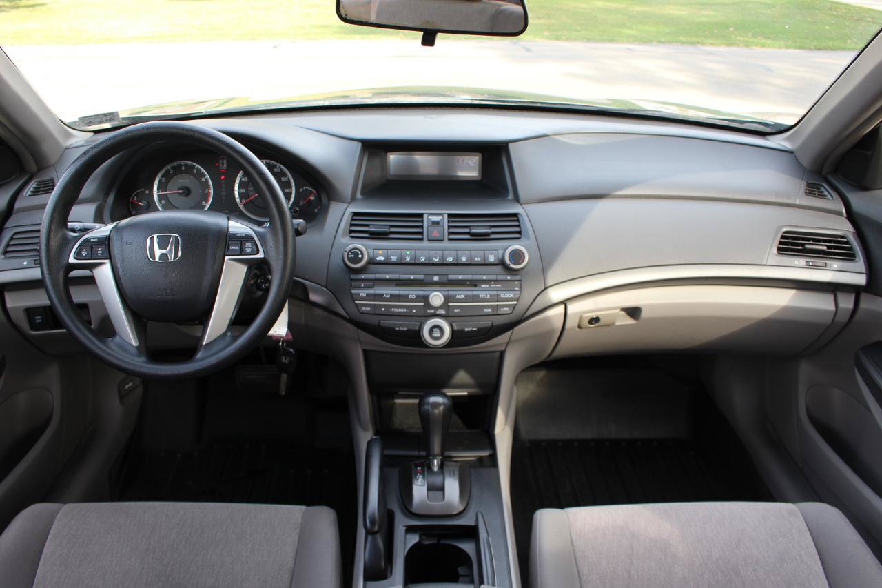 Used 2009 Honda Accord LX image 24