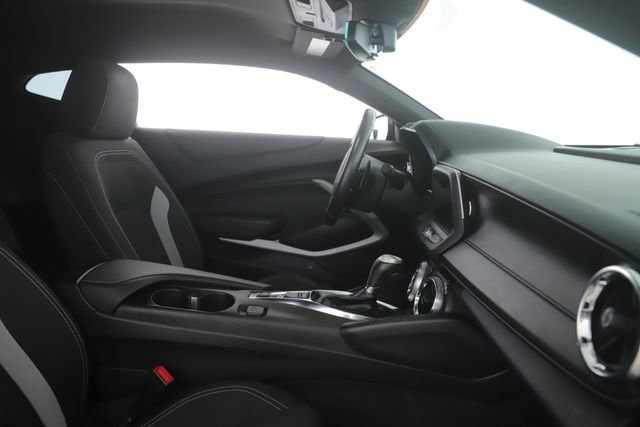Used 2021 Chevrolet Camaro LT w/ Technology Package image 26