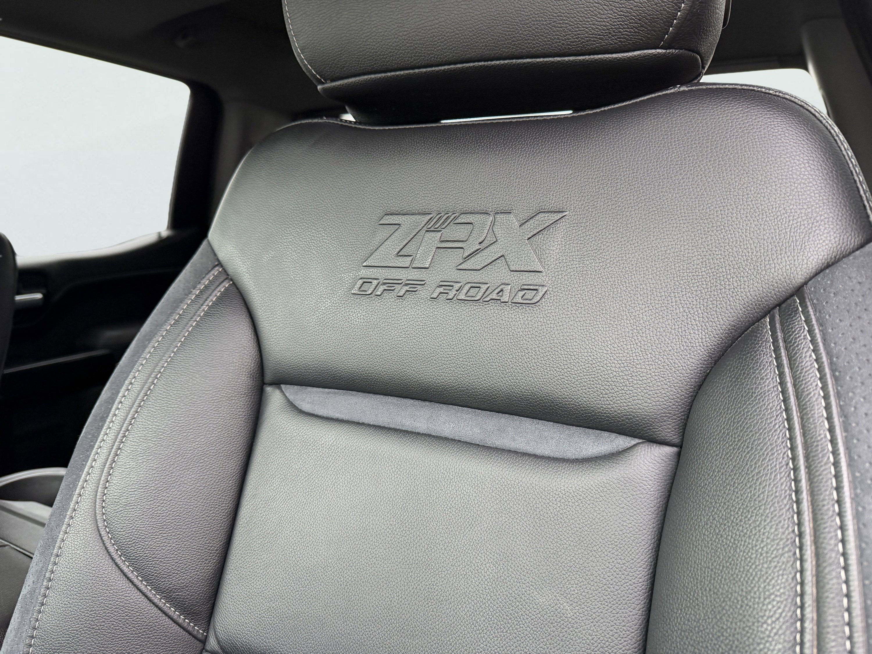 Used 2021 Chevrolet Silverado 1500 RST w/ Convenience Package II AWD/4WD image 26