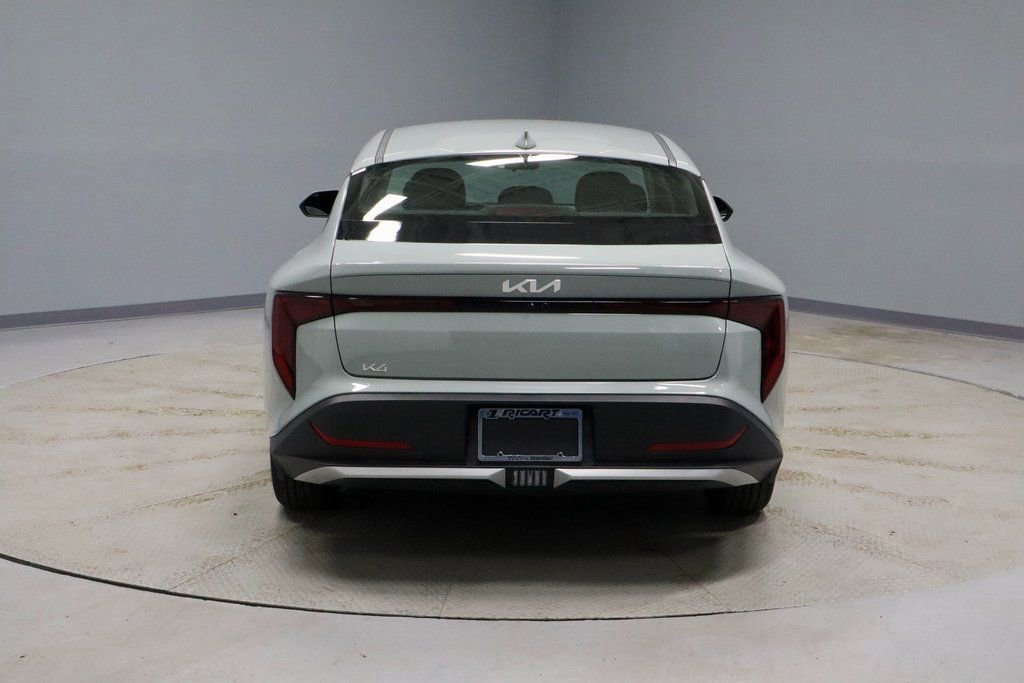 Used 2025 Kia K4 LXS image 10