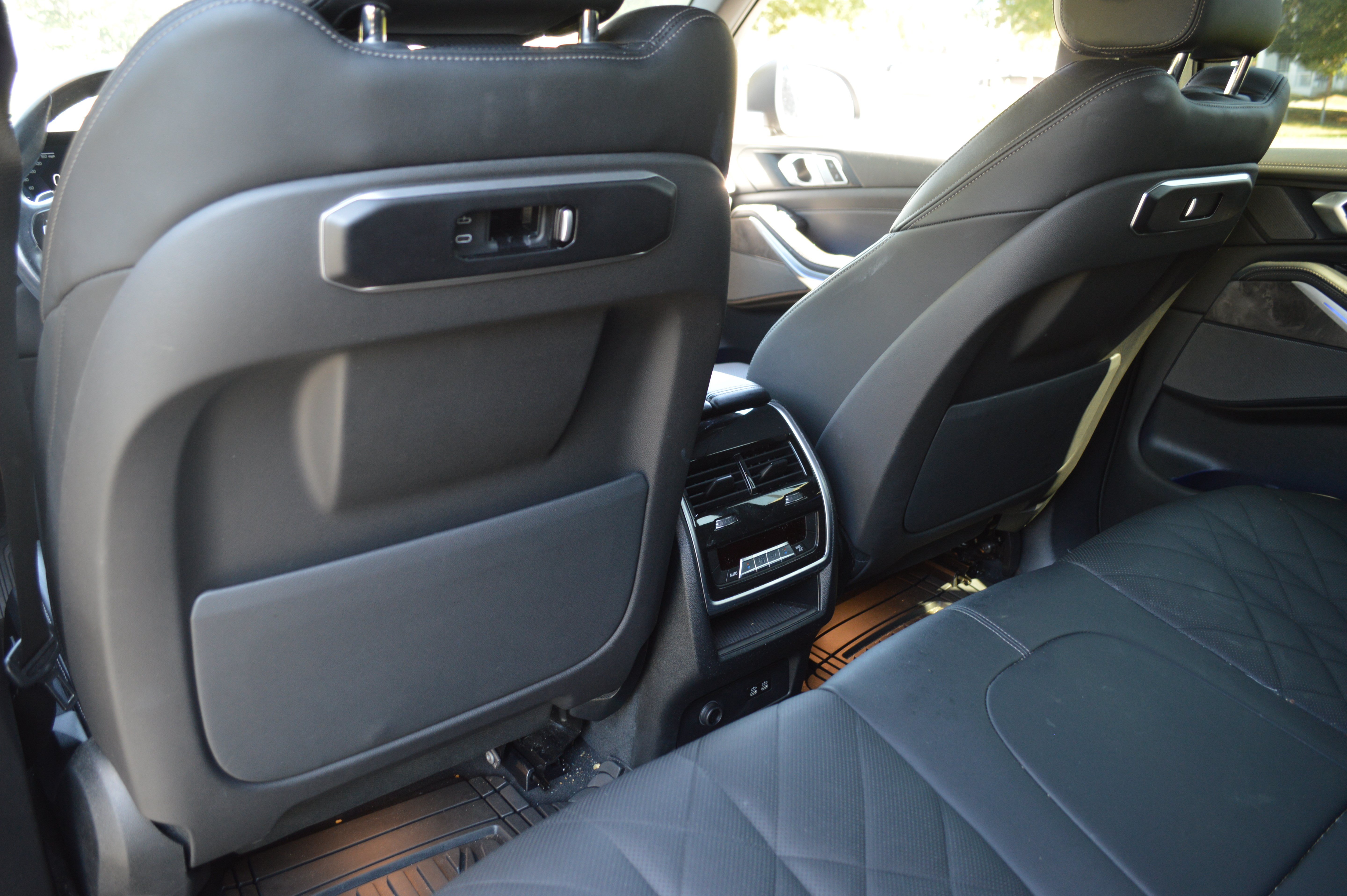 Used 2024 BMW X5 sDrive40i w/ Premium Package RWD image 24