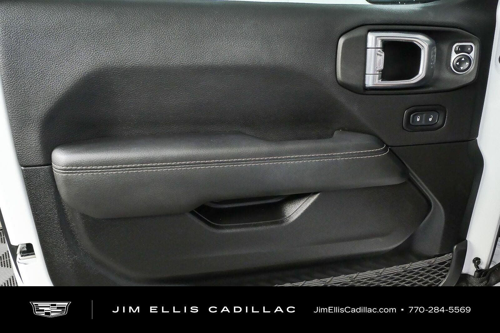 Used 2021 Jeep Wrangler Unlimited Sahara AWD/4WD image 6