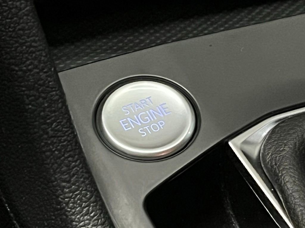 Certified 2022 Volkswagen Taos S image 14