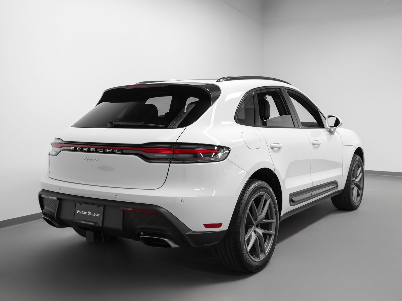 New 2026 Porsche Macan AWD/4WD image 12