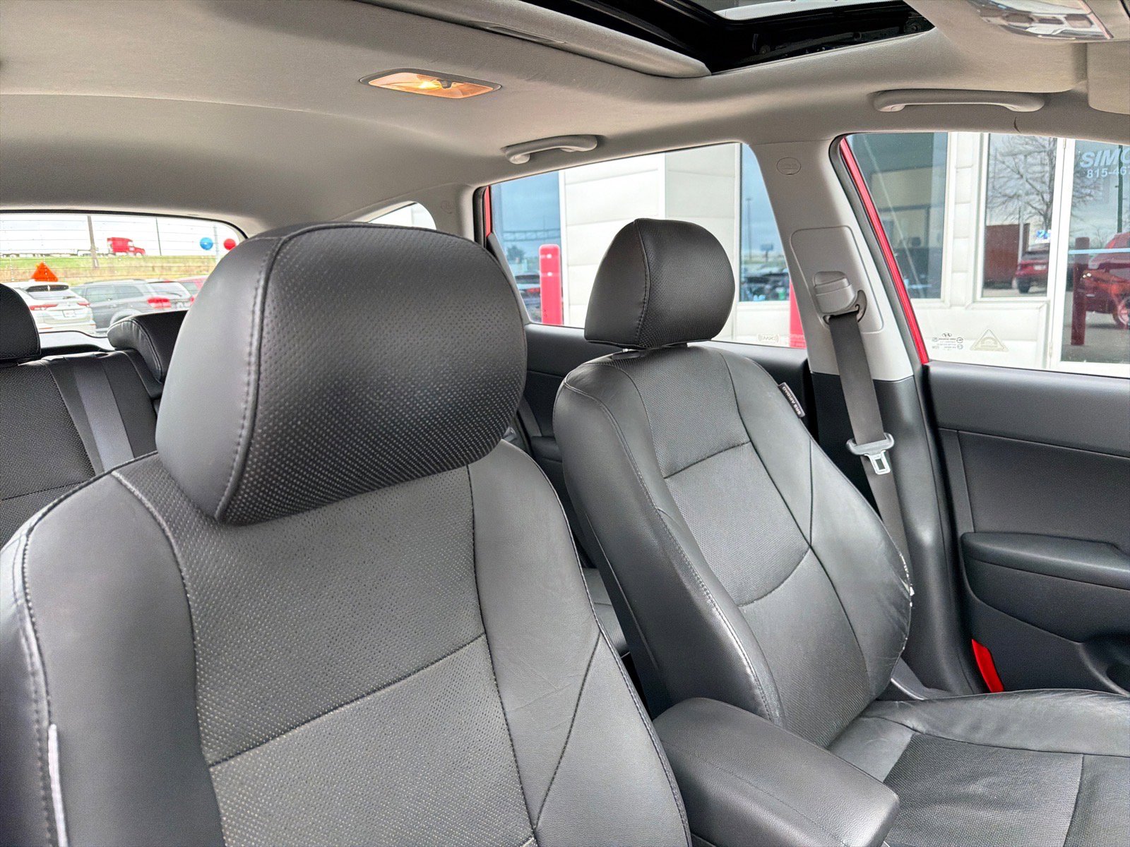 Used 2011 Hyundai Elantra SE image 28