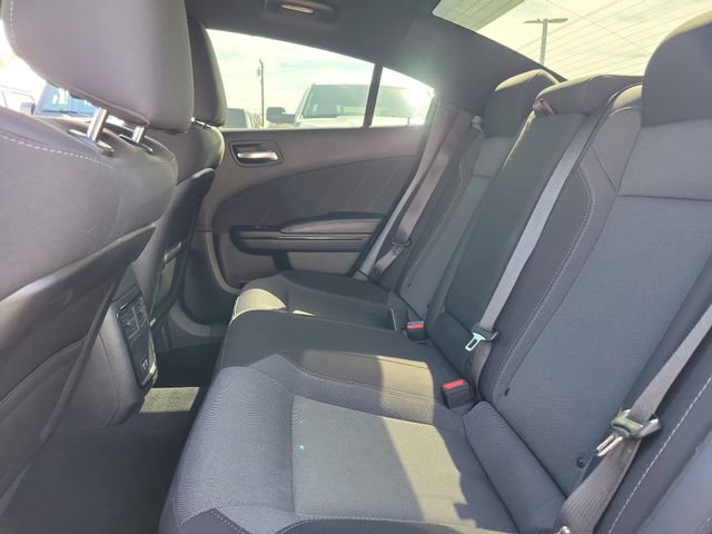 Used 2019 Dodge Charger SXT w/ Blacktop Package image 11