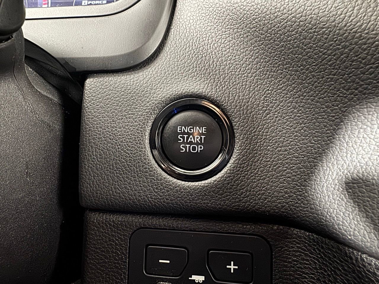 Used 2025 Toyota Tundra Limited image 19