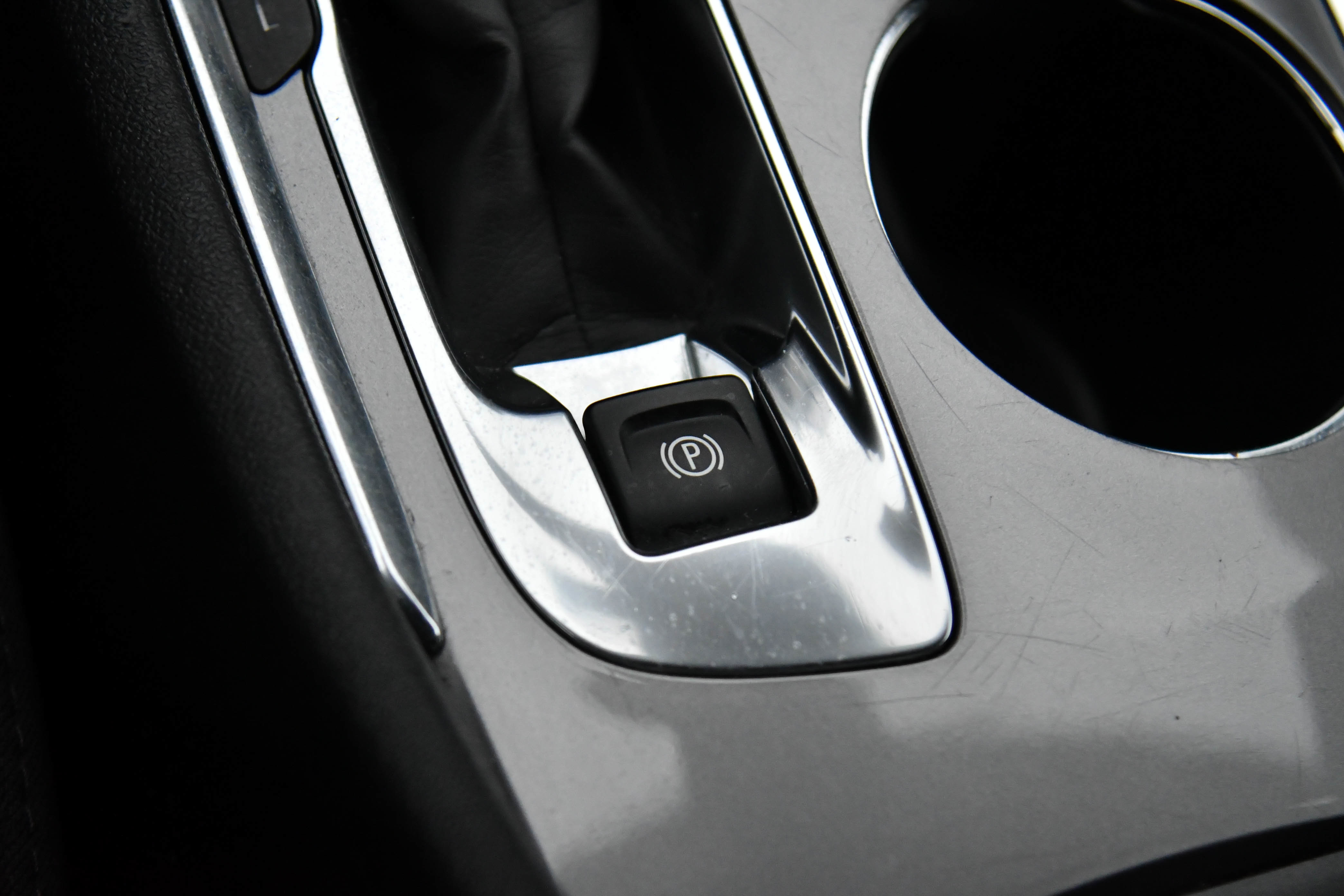 Used 2023 Chevrolet Malibu LT image 24