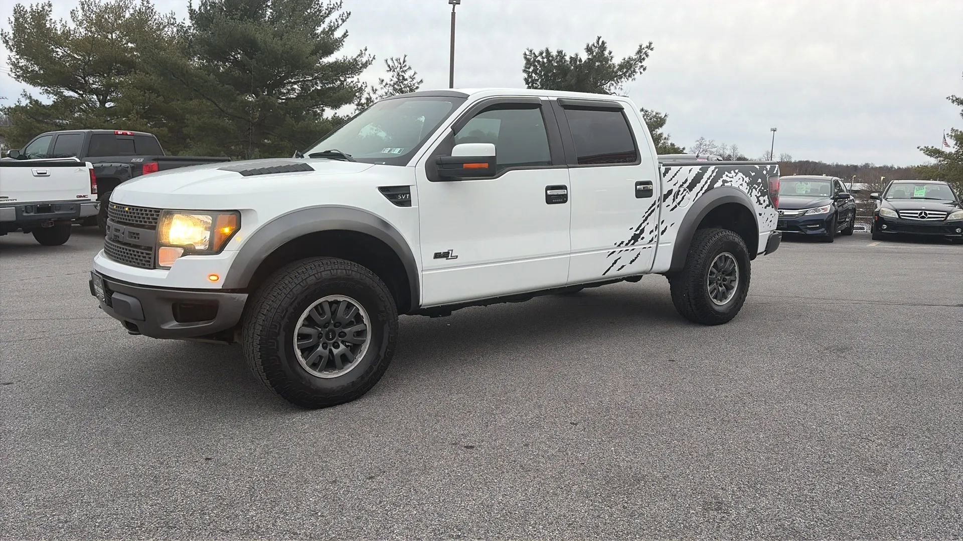 Used 2011 Ford F150 Raptor w/ Raptor Luxury Pkg image 12
