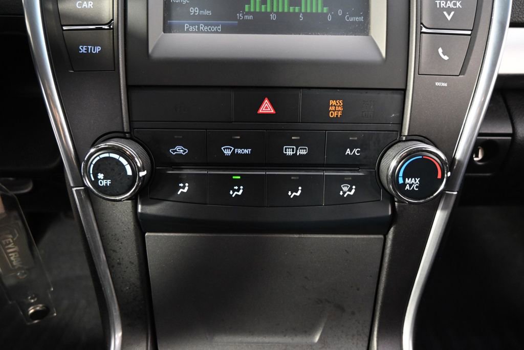 Used 2015 Toyota Camry SE FWD image 30