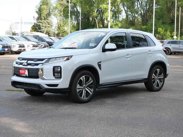 Used 2026 Mitsubishi Outlander Sport ES AWD/4WD image 2