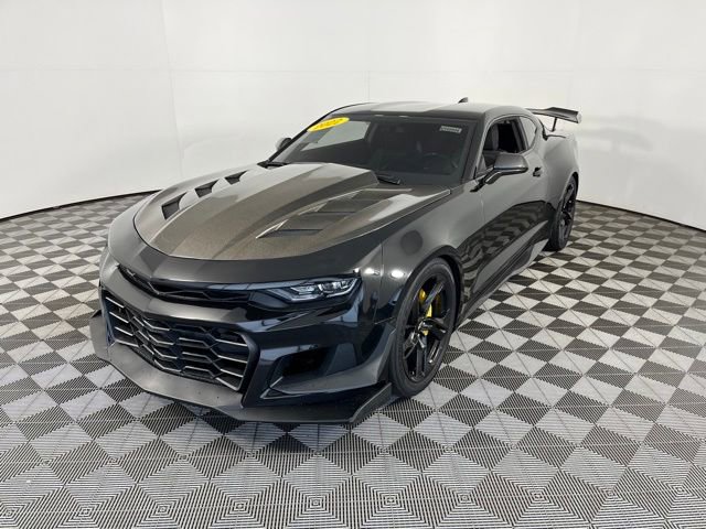 Used 2022 Chevrolet Camaro LT w/ RS Package RWD image 3