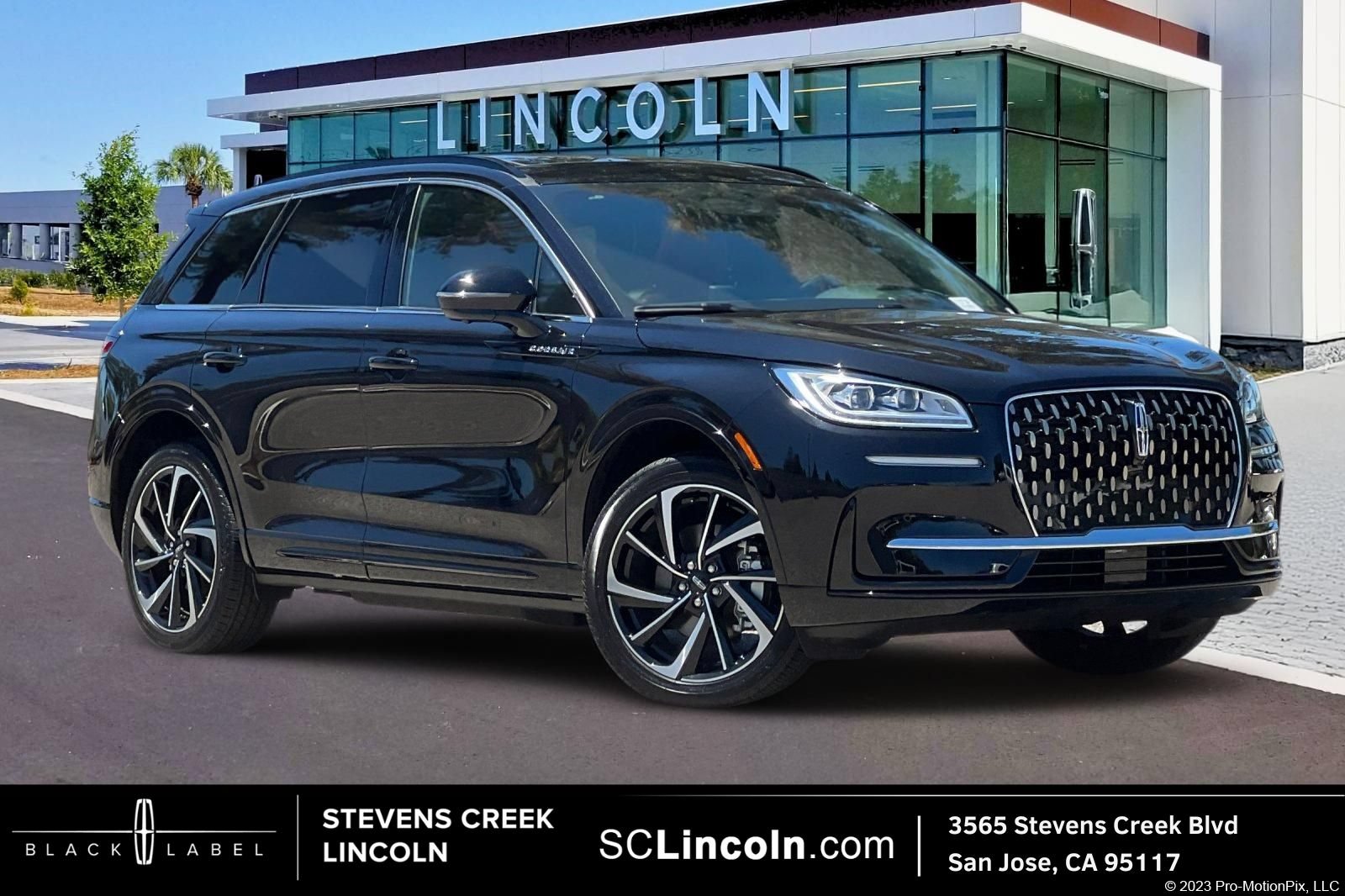Certified 2025 Lincoln Corsair Grand Touring w/ Equipment Group 302A AWD/4WD image 1