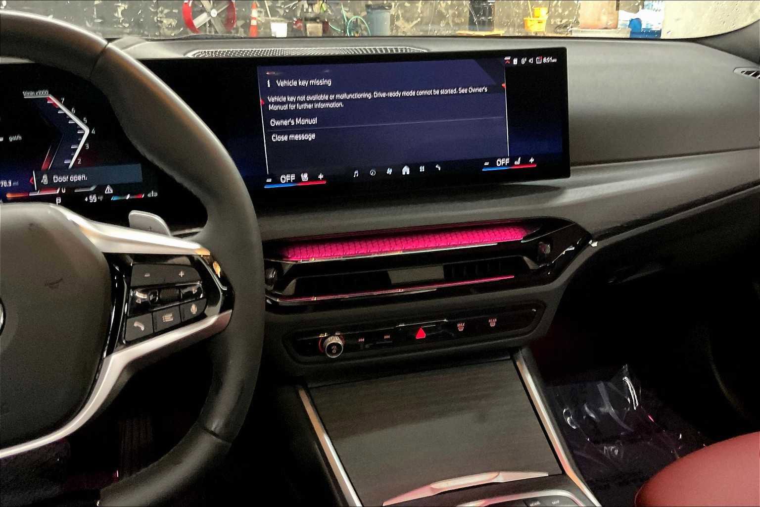 Used 2025 BMW 330i 330i w/ Premium Package image 9