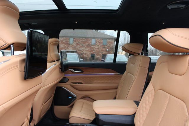 Used 2023 Jeep Grand Cherokee L Summit image 36