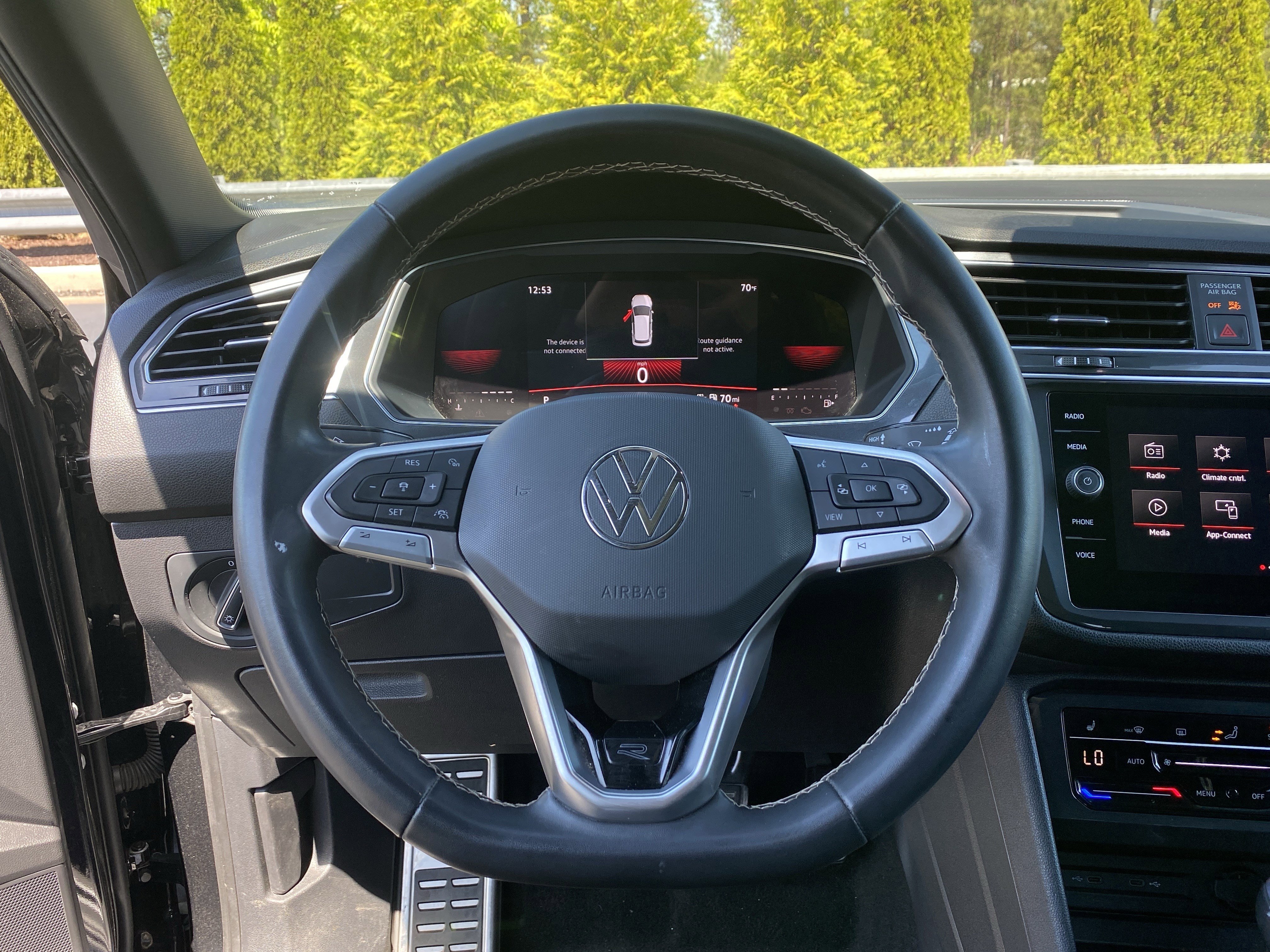 Used 2023 Volkswagen Tiguan SE R-Line FWD image 12