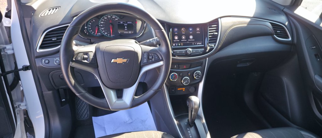 Used 2020 Chevrolet Trax LT w/ LT Convenience Package FWD image 23
