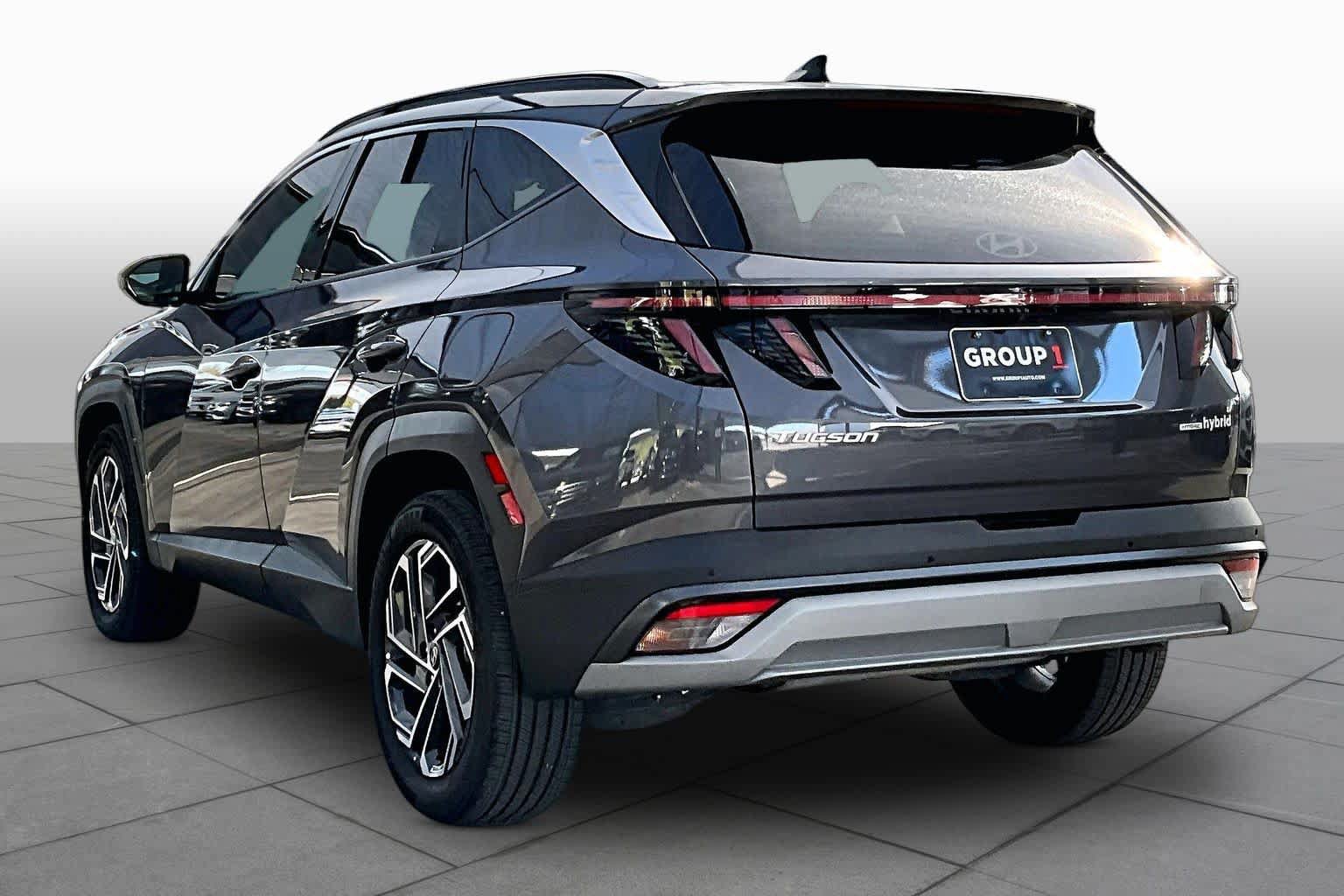 Used 2025 Hyundai Tucson Limited AWD/4WD image 12