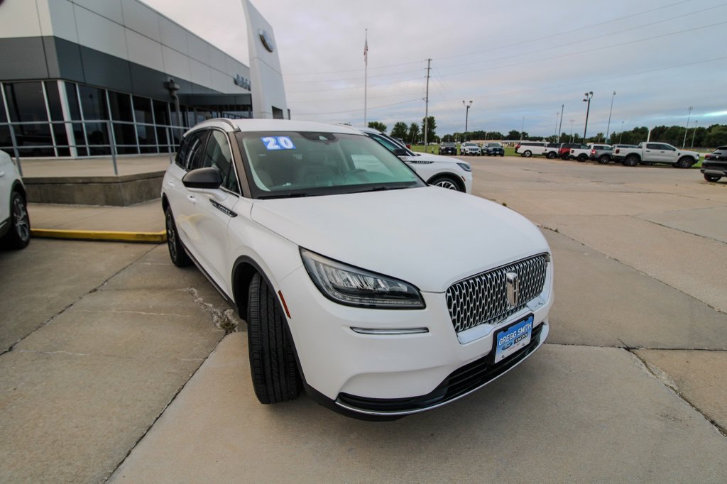 Used 2020 Lincoln Corsair AWD w/ Equipment Group 101A image 2