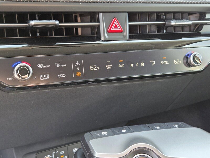 New 2025 Kia EV6 Wind RWD image 13