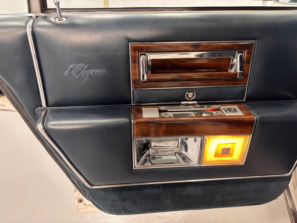 Used 1987 Cadillac Brougham image 23