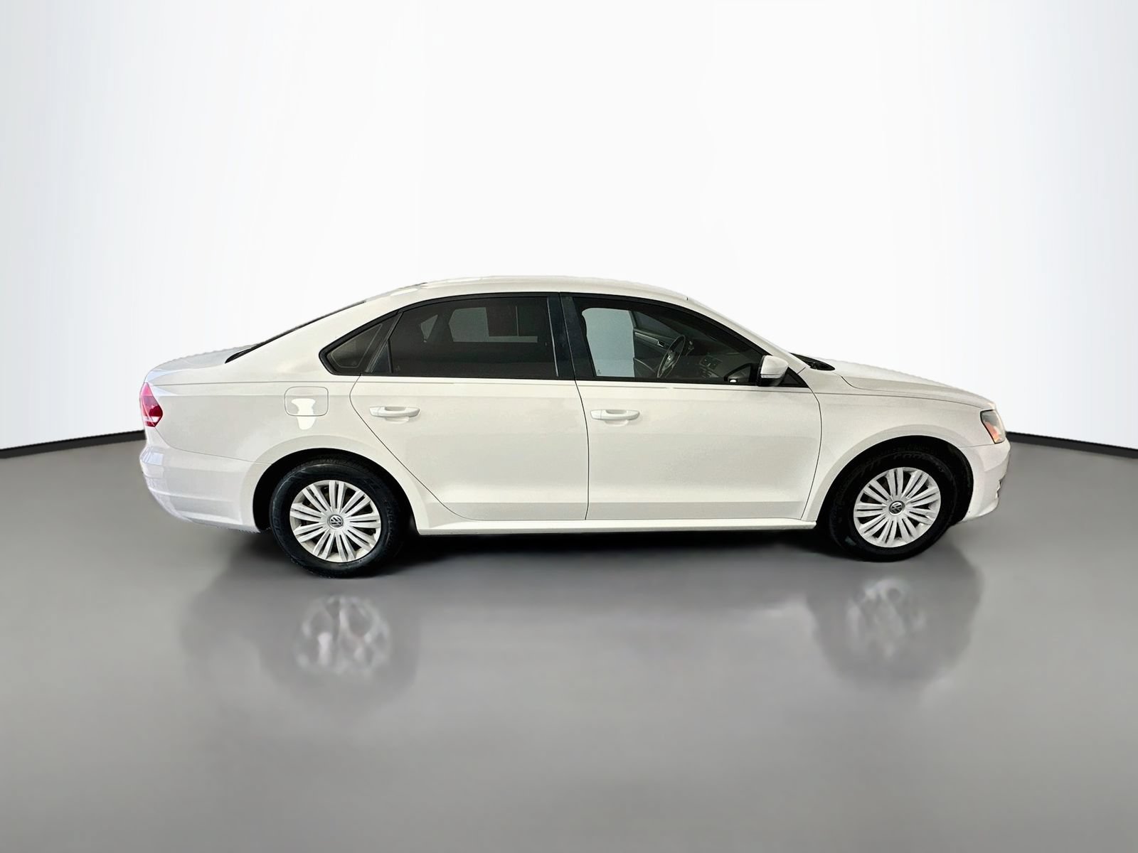 Used 2015 Volkswagen Passat 1.8T FWD image 6