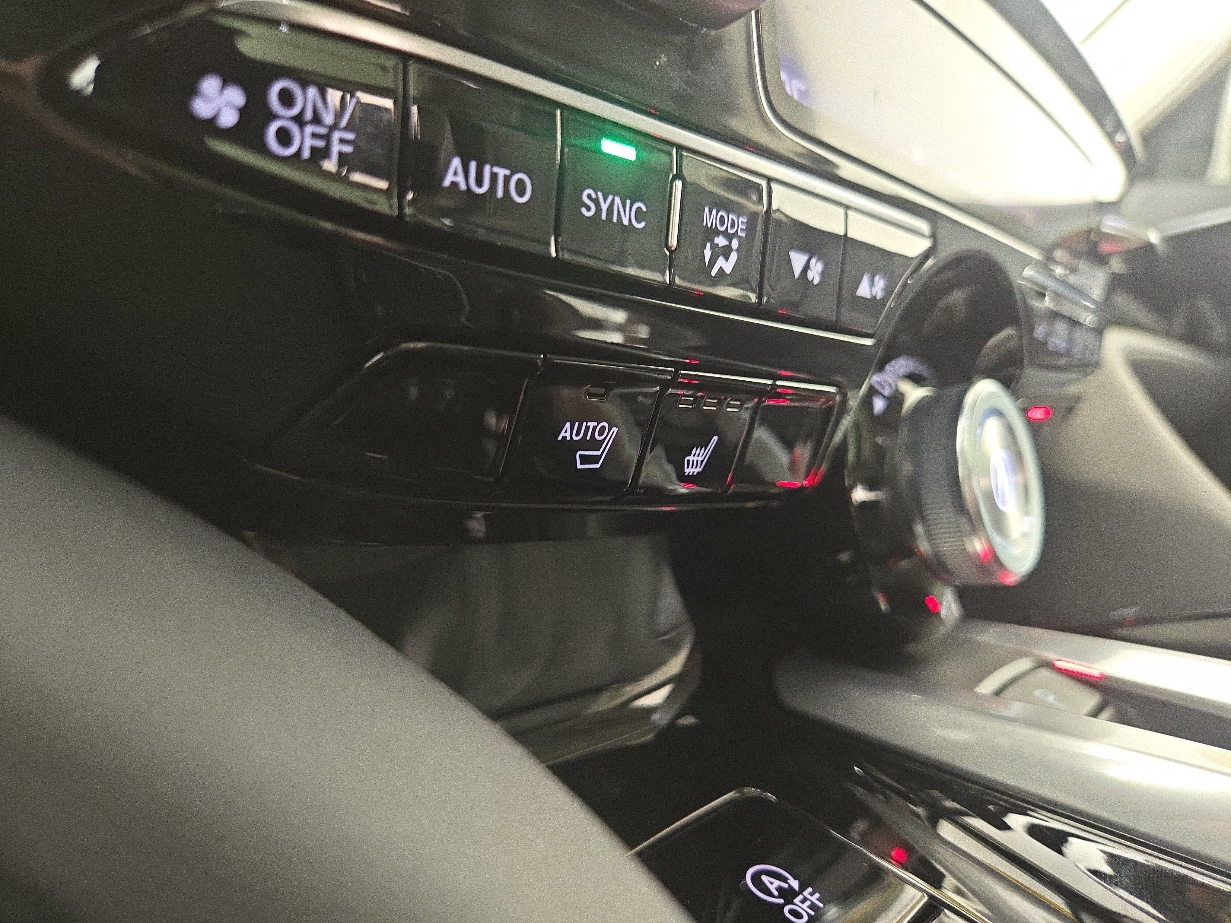 Used 2024 Acura MDX SH-AWD w/ Technology Package image 28