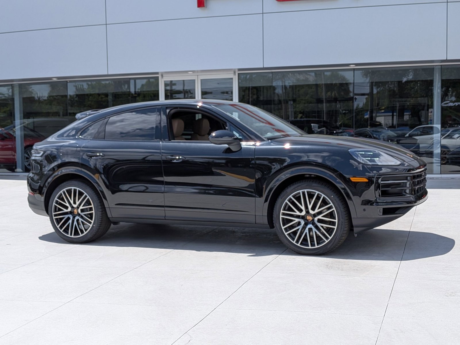 New 2026 Porsche Cayenne Coupe AWD/4WD image 8
