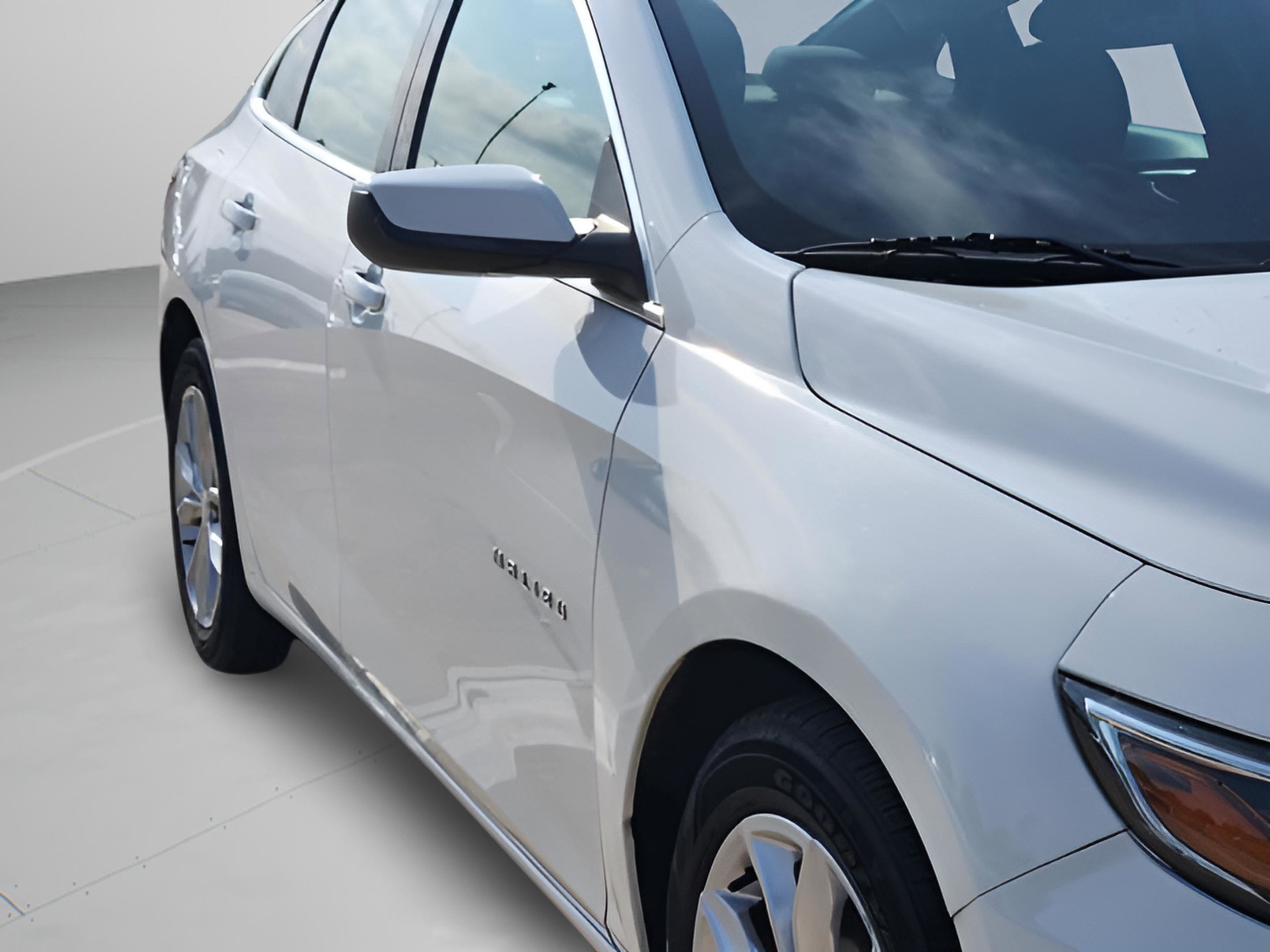 Used 2023 Chevrolet Malibu LT FWD image 35