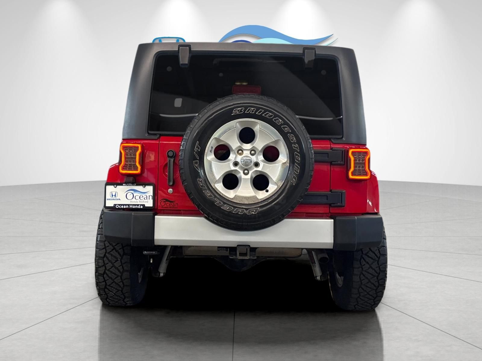 Used 2014 Jeep Wrangler Sahara w/ Dual Top Group AWD/4WD image 4