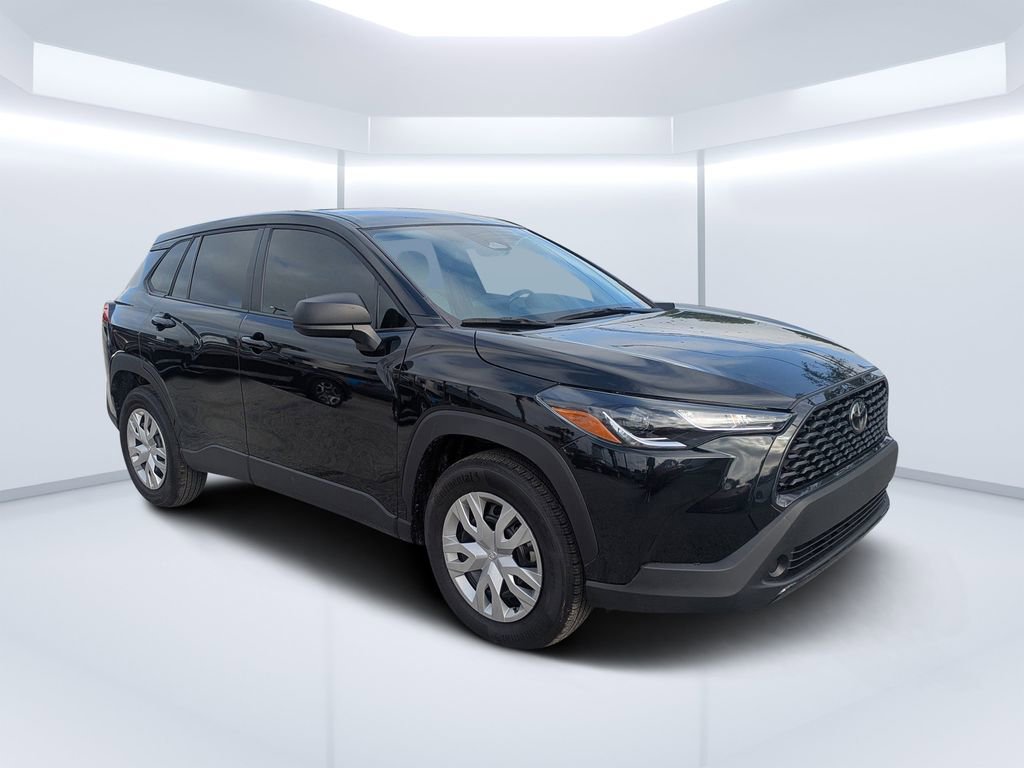 Used 2025 Toyota Corolla Cross L image 1