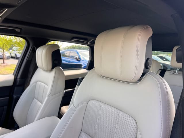 Used 2020 Land Rover Range Rover Sport HSE AWD/4WD image 13