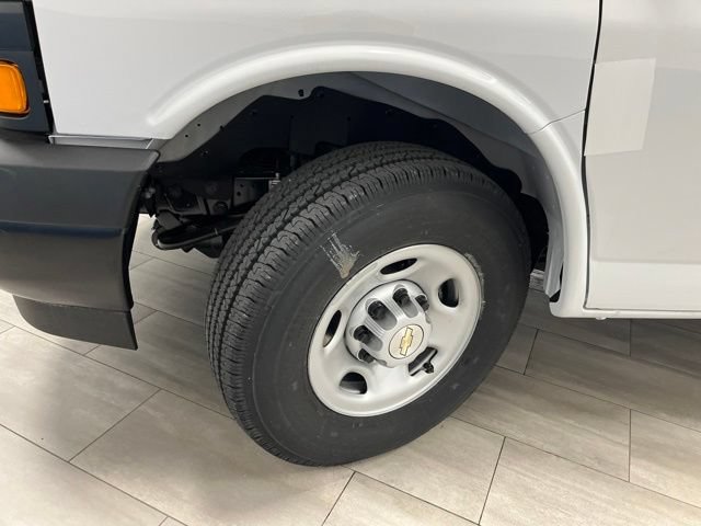 New 2026 Chevrolet Express 3500 Extended w/ Driver Convenience Package RWD image 29