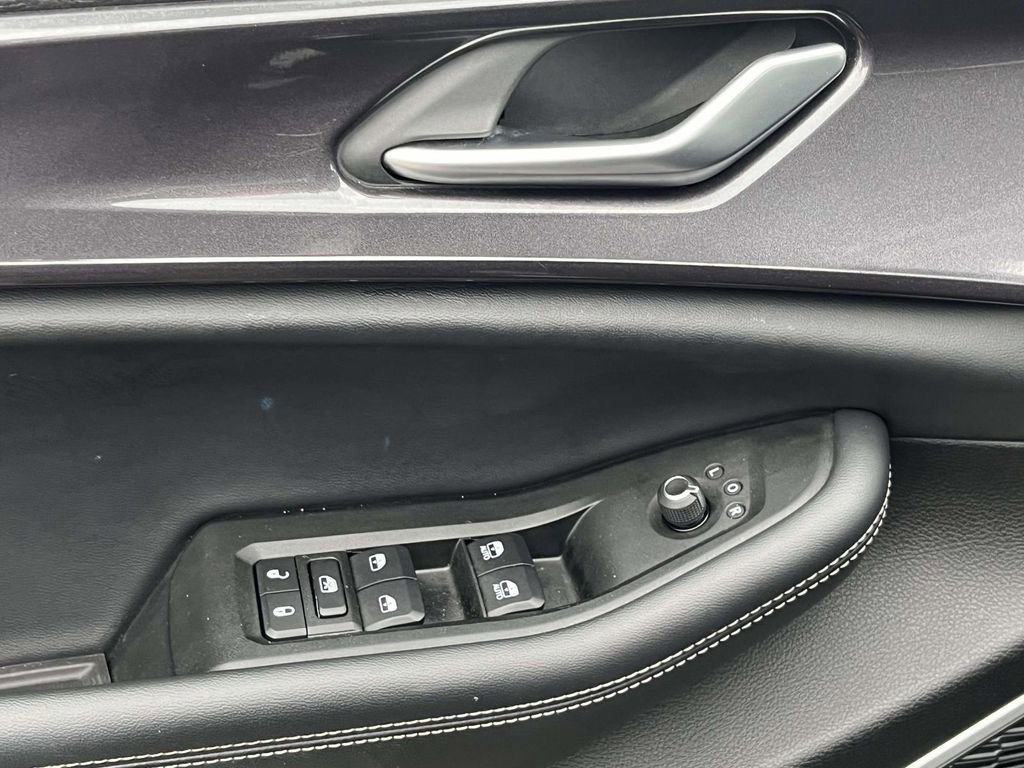 Used 2021 Jeep Grand Cherokee L Laredo w/ Luxury Tech Group I image 17