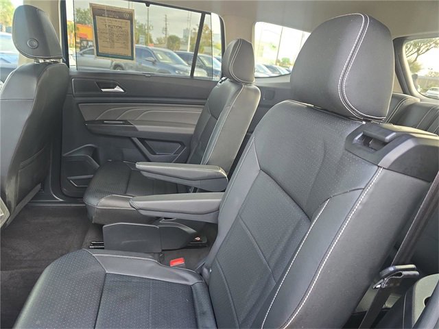 Used 2023 Volkswagen Atlas SE w/ Panoramic Sunroof Package image 12