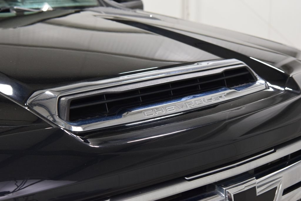 Used 2024 Chevrolet Silverado 3500 High Country w/ High Country Premium Package AWD/4WD image 16