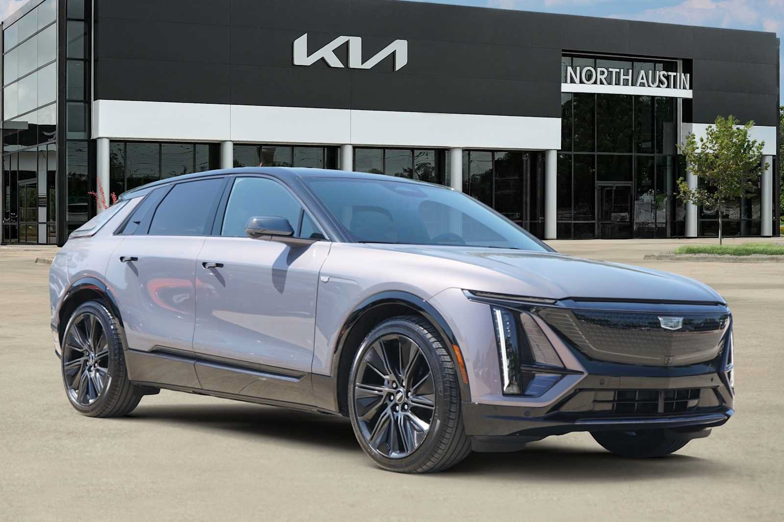 Used 2024 Cadillac Lyriq Sport AWD/4WD image 7