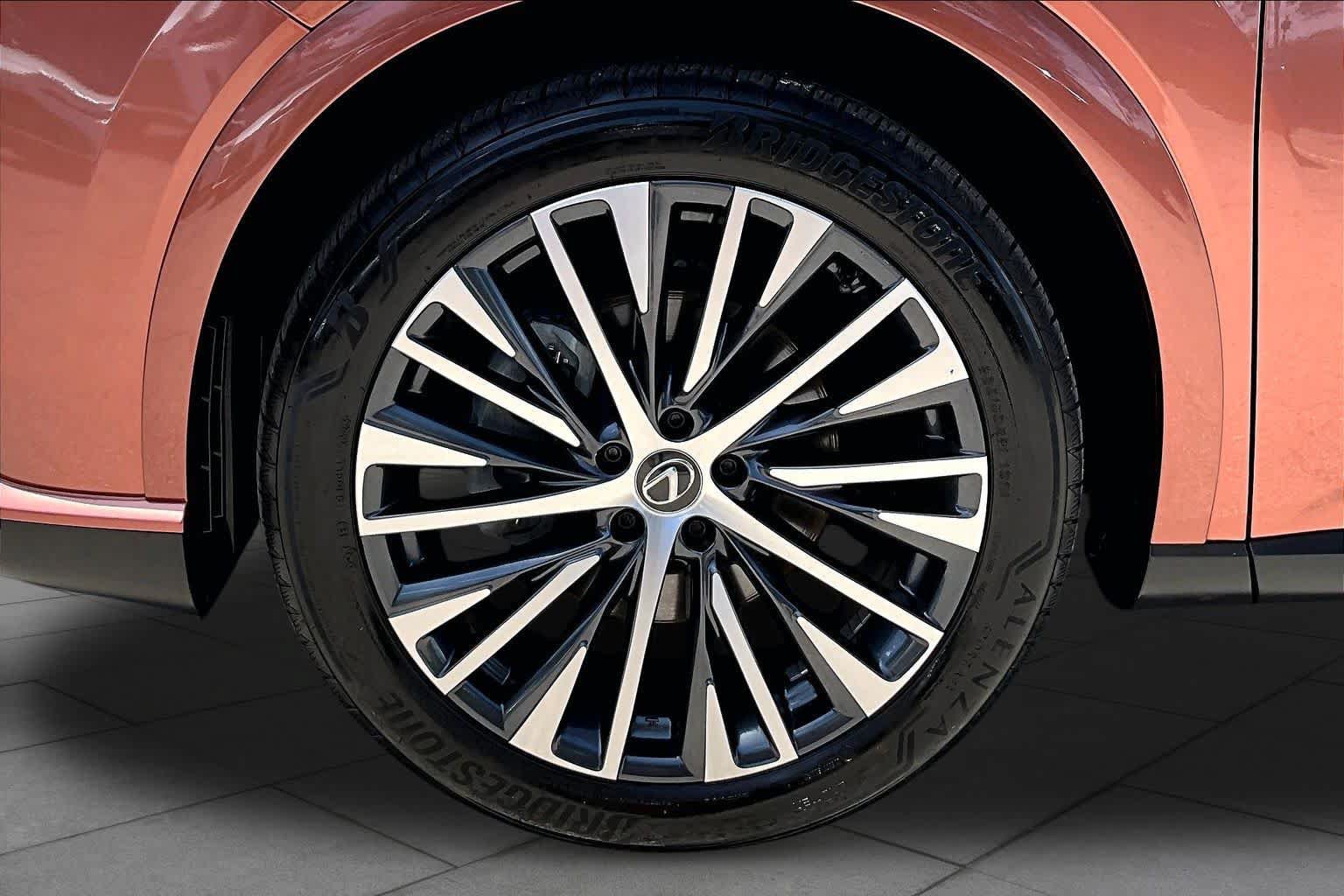 Used 2023 Lexus RX 350 Premium Plus w/ Accessory Package (Z1) FWD image 11