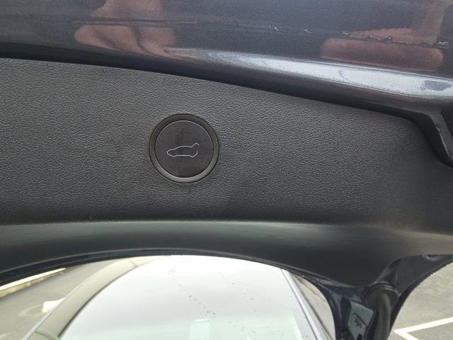 Used 2023 Tesla Model 3 Standard Range image 10