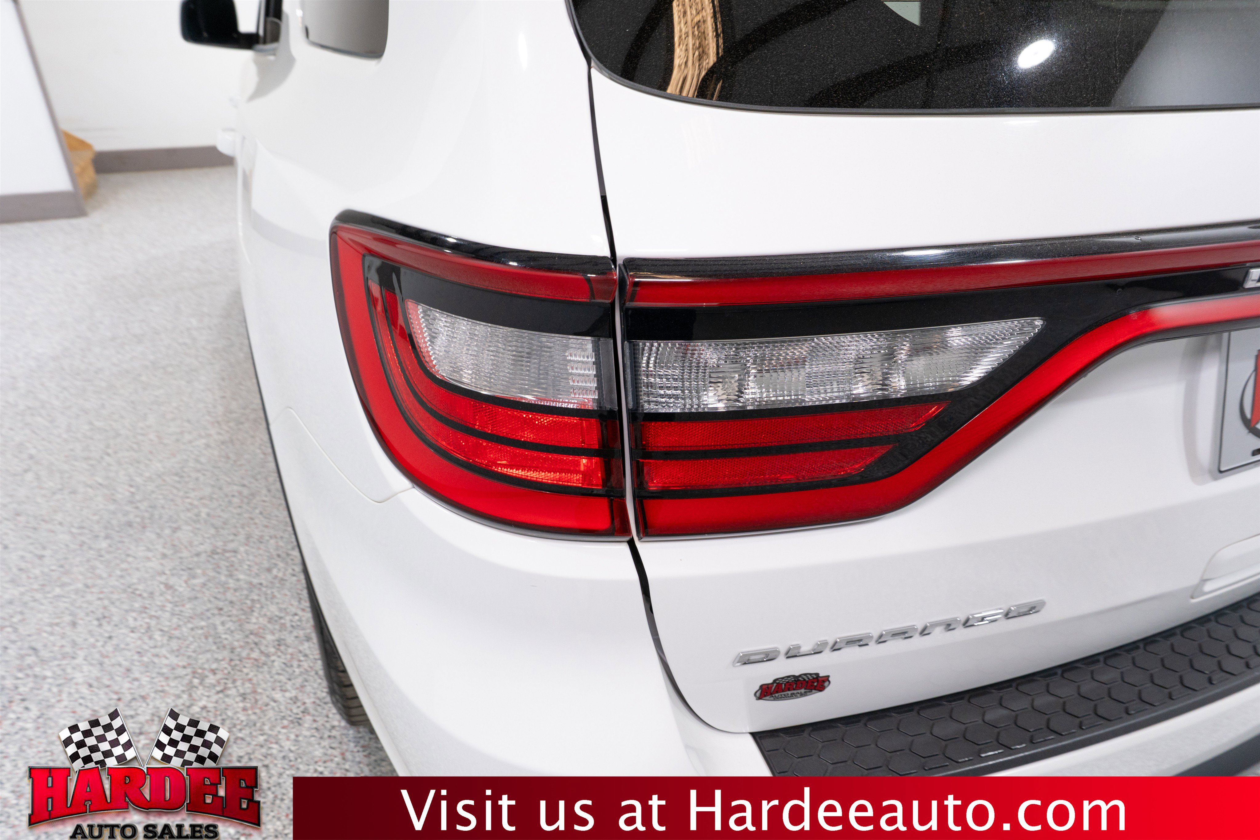 Used 2023 Dodge Durango SXT image 9