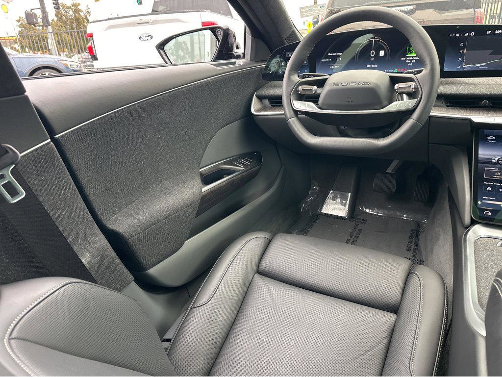Used 2024 Lucid Air Touring image 19