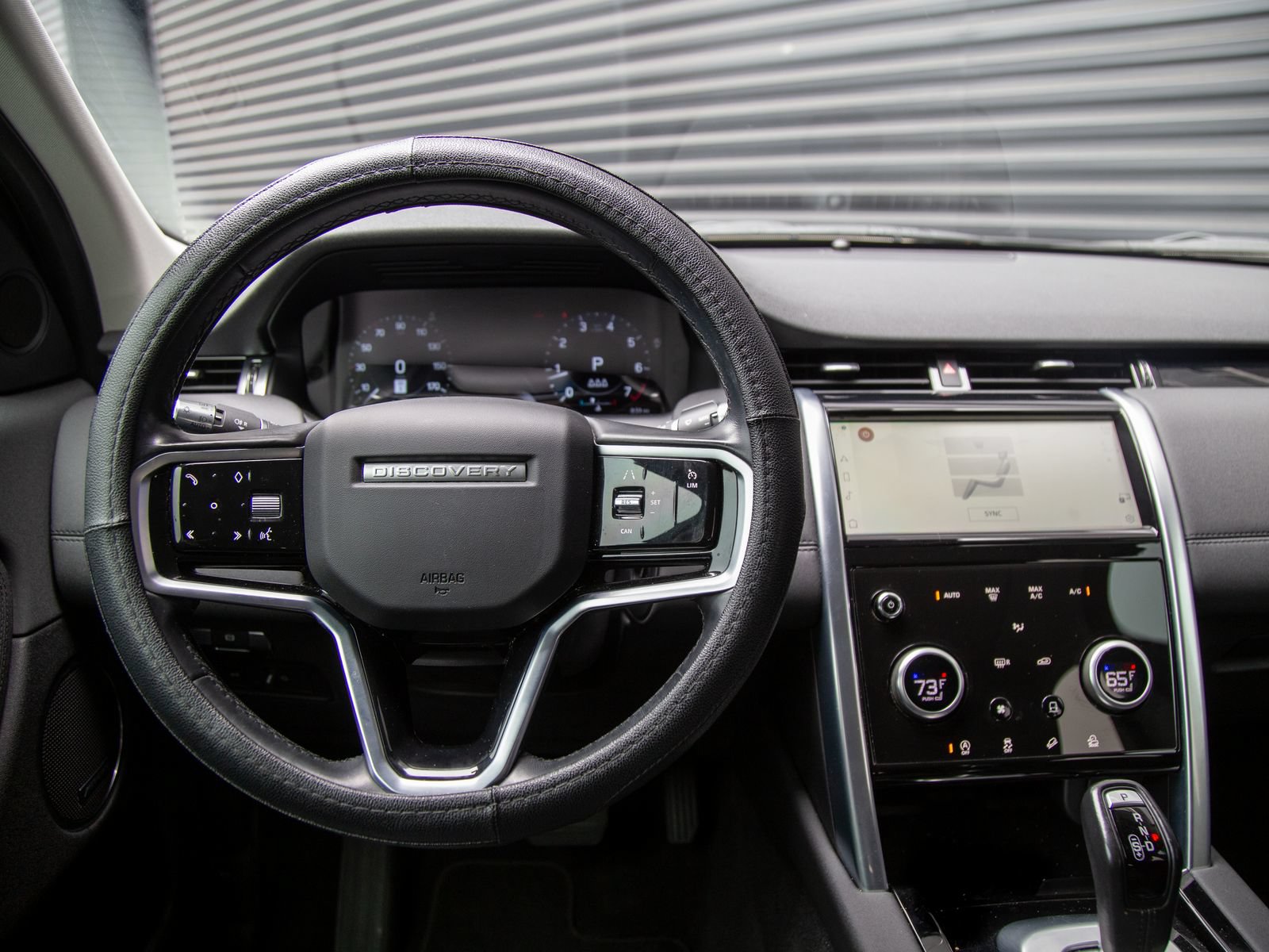 Used 2022 Land Rover Discovery Sport SE AWD/4WD image 16