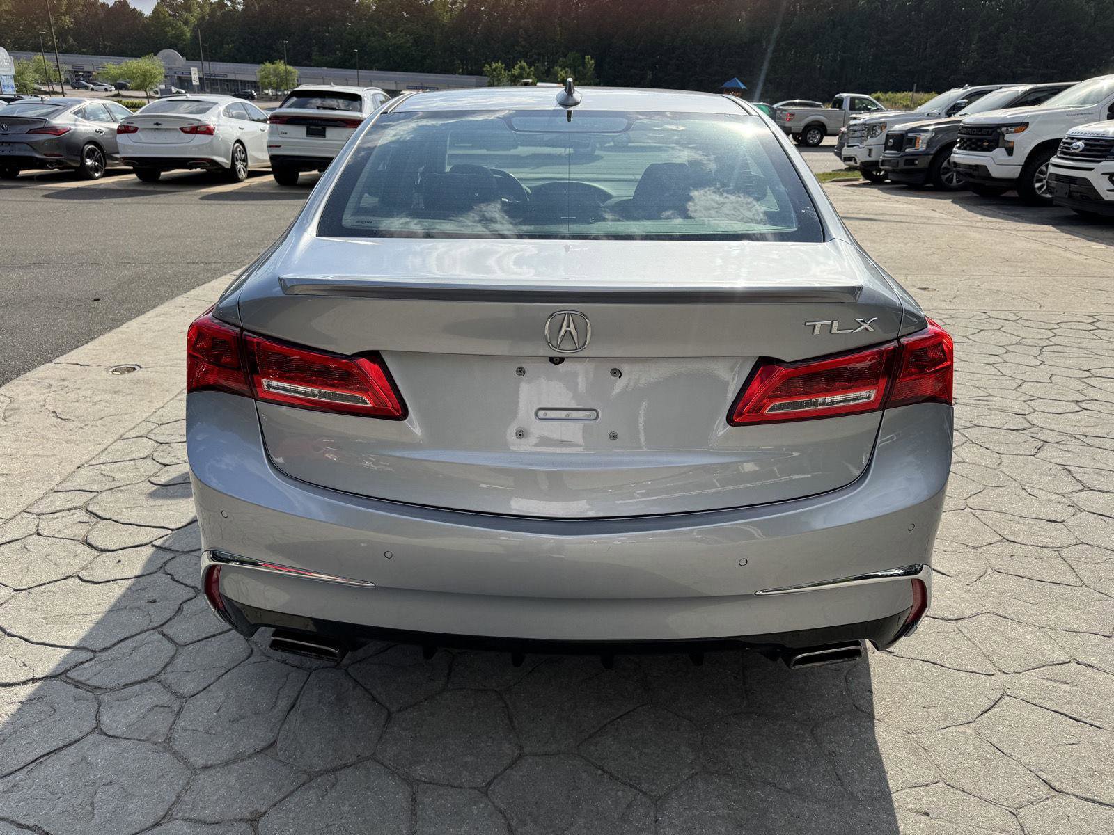 Used 2018 Acura TLX V6 w/ Advance Package FWD image 11