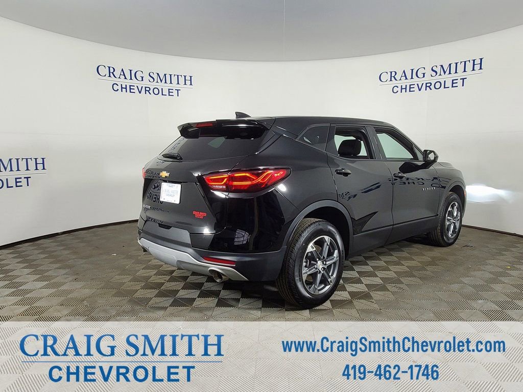 Used 2025 Chevrolet Blazer LT FWD image 22