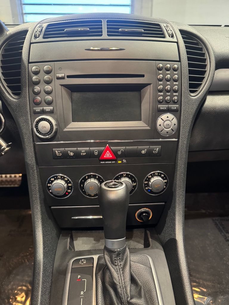 Used 2010 Mercedes-Benz SLK 300 image 24